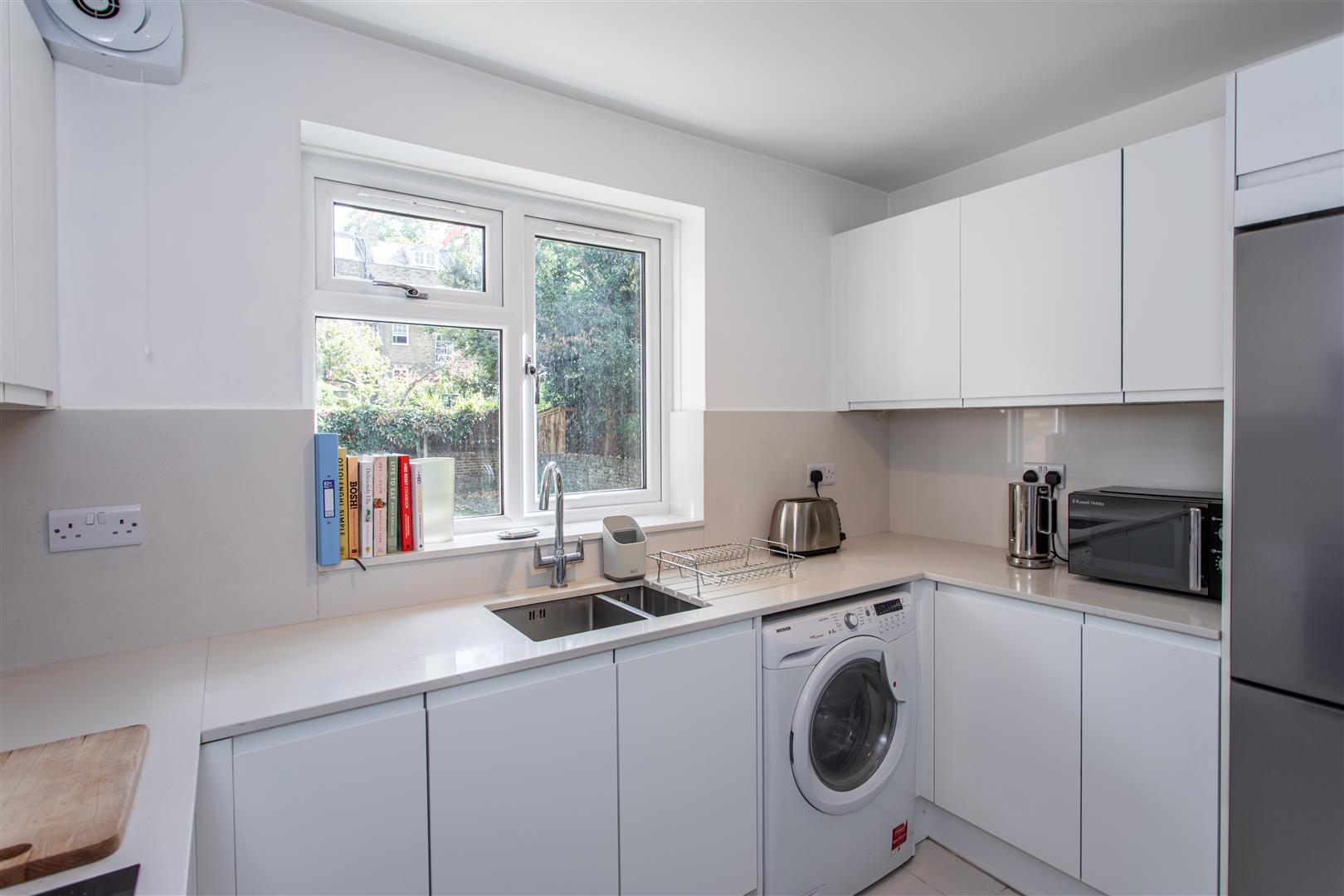Rhondda Grove, Mile End